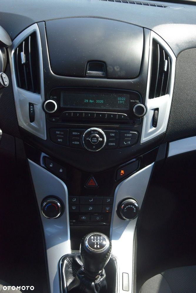 Chevrolet Cruze - 22