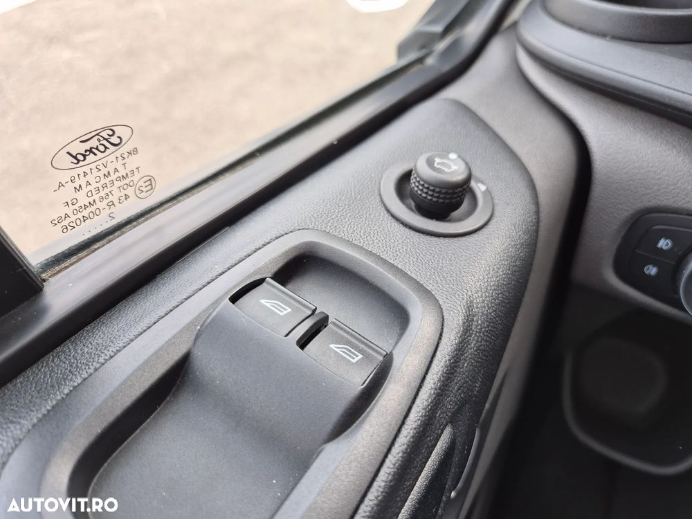 Ford Transit Custom Kombi 320 2.0 EcoBlue 130 CP L2H1 Trend Aut. - 25