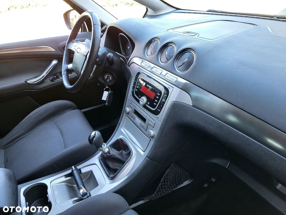 Ford S-Max - 14