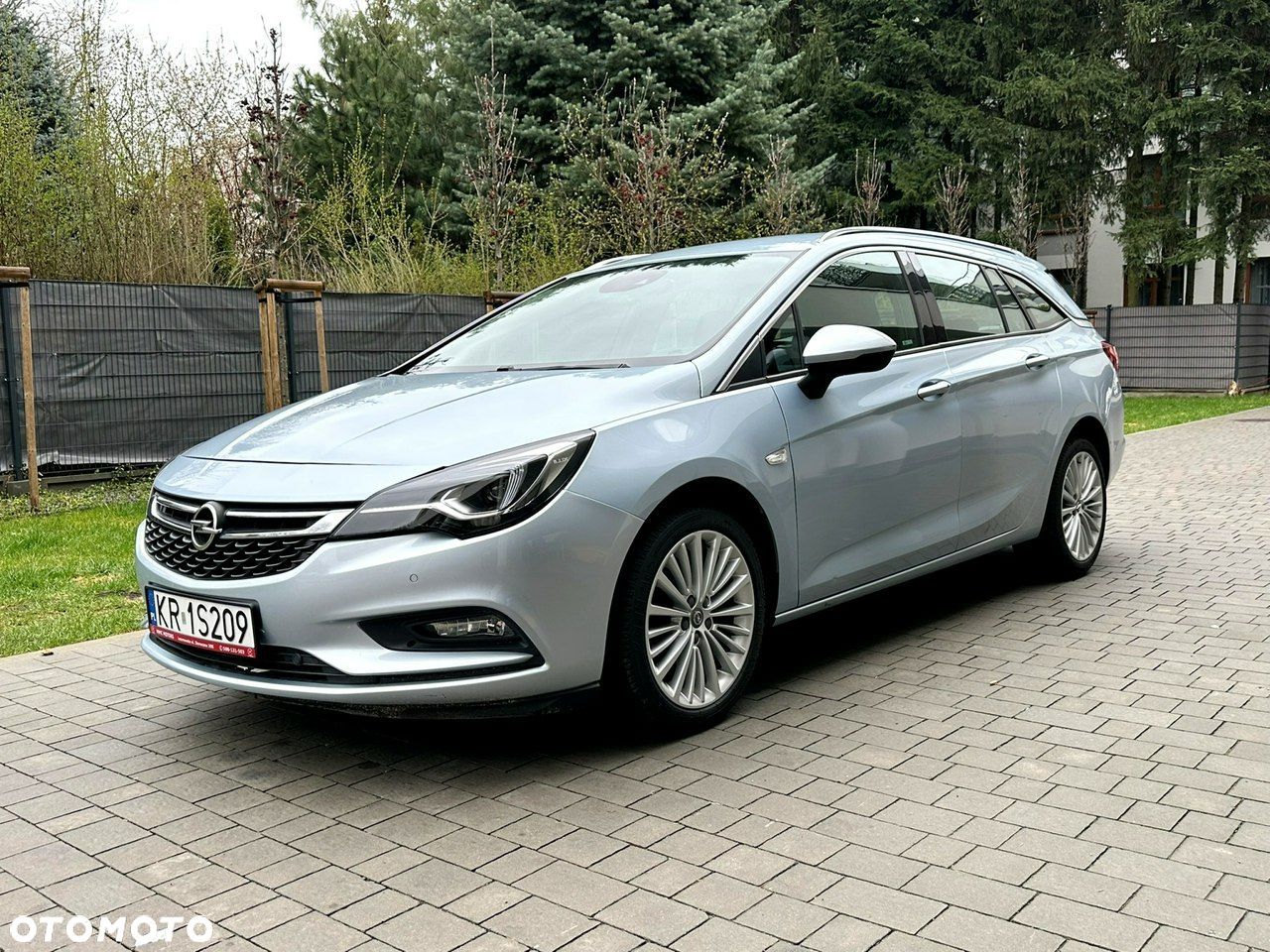 Opel Astra V 1.6 CDTI Elite S&S - 1