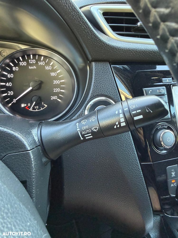Nissan Qashqai 1.5 DCI N-Connecta - 23