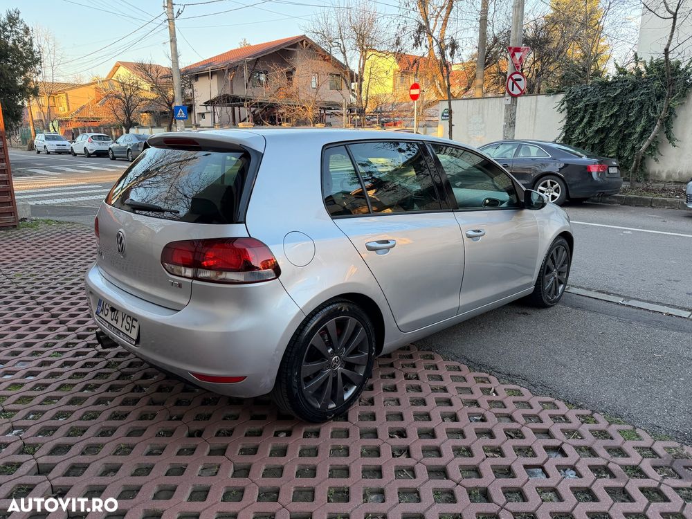Volkswagen Golf - 5