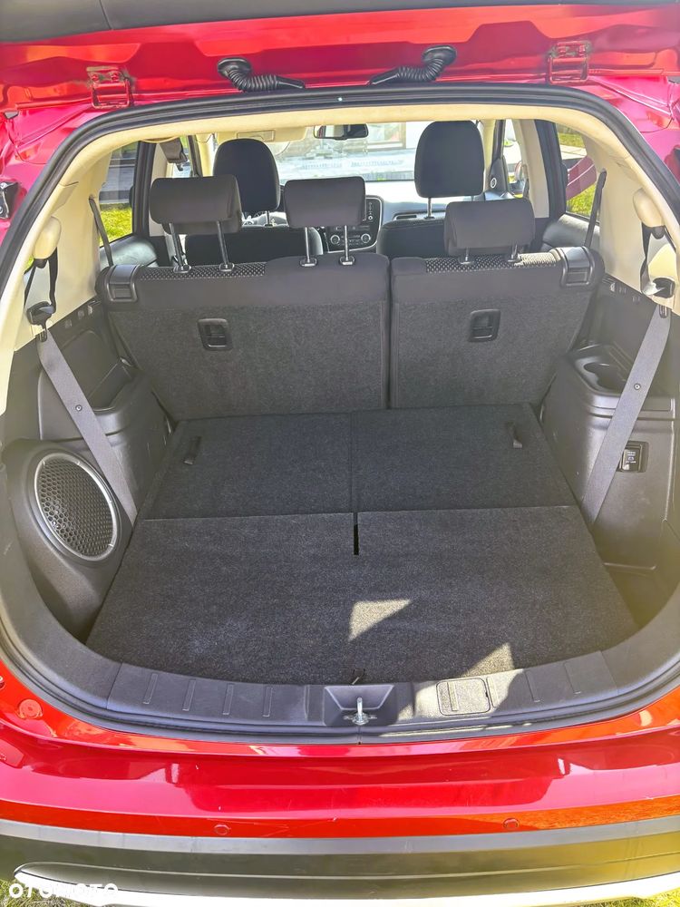 Mitsubishi Outlander 2.0 Intense Comfort 4WD CVT - 14