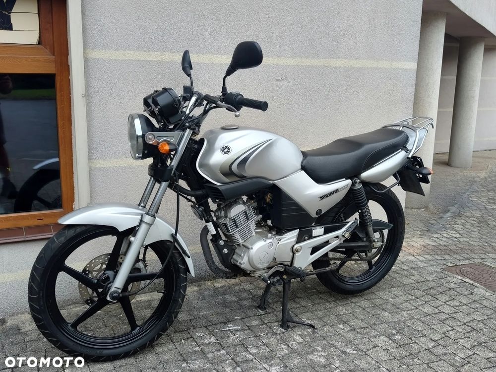 Yamaha YBR - 9
