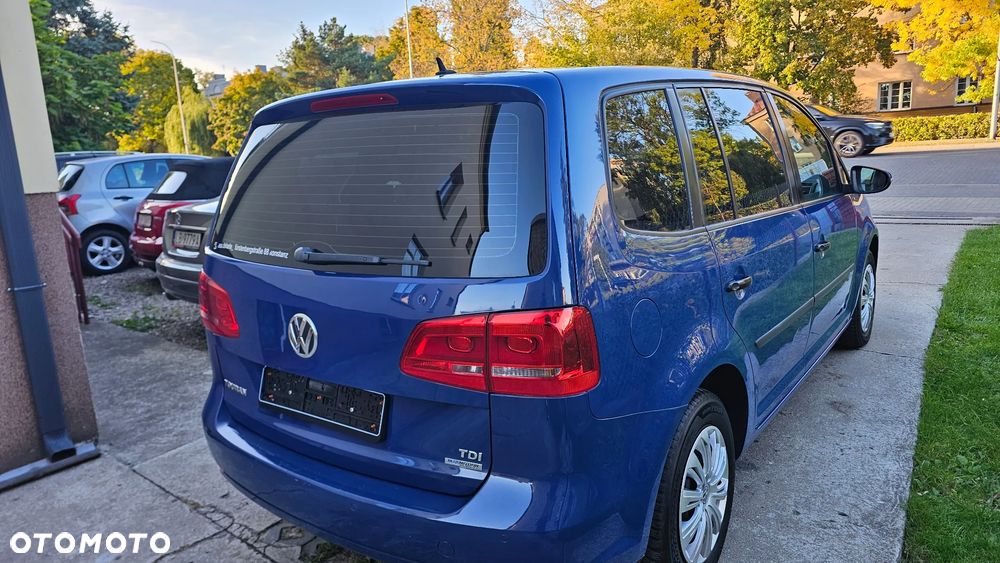 Volkswagen Touran - 18