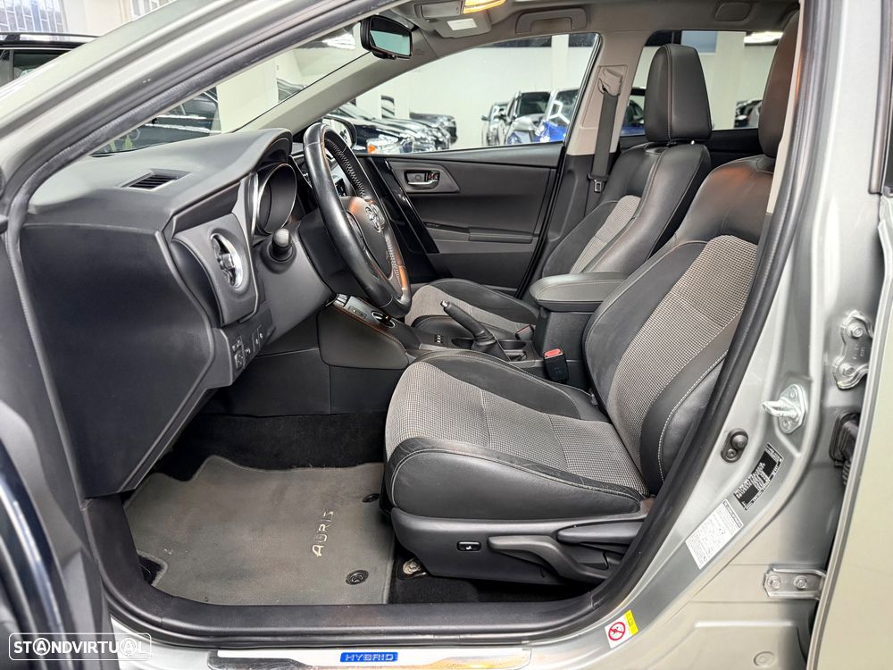 Toyota Auris Touring Sports 1.8 HSD Sport+Skyview +Navi - 15