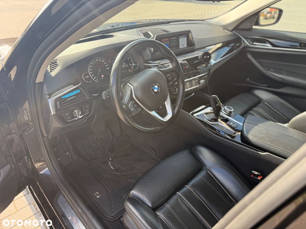 BMW Seria 5 520d Touring Sport Line - 5
