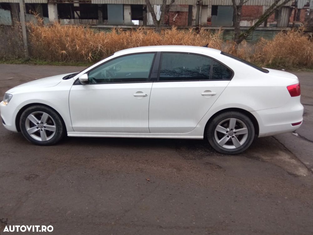 Volkswagen Jetta 1.2 TSI Trendline - 10