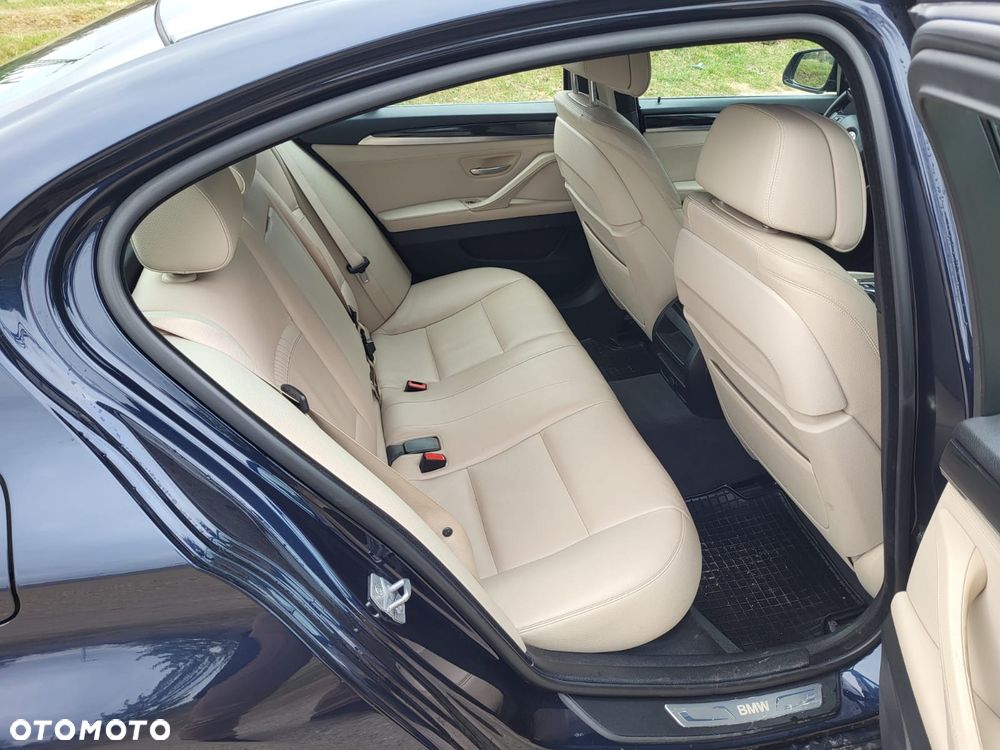 BMW Seria 5 520d Luxury Line - 8