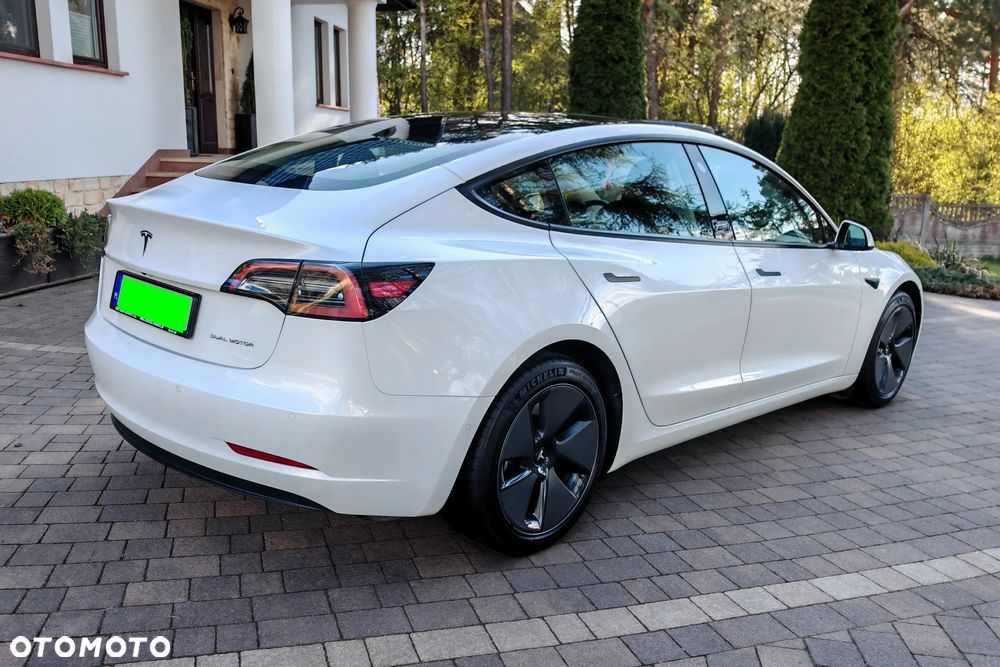 Tesla Model 3 - 5