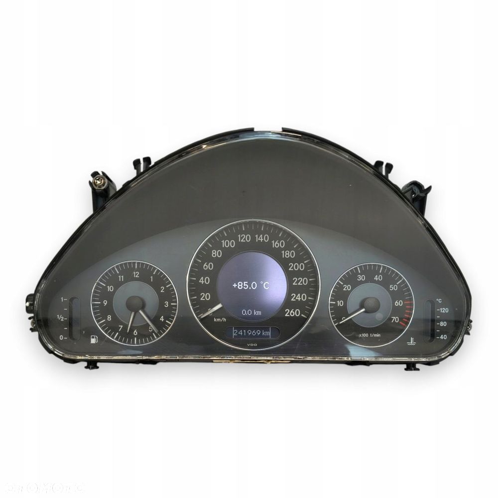 LICZNIK ZEGARY A2115402447 Mercedes W211 2.6 V6 Benzyna 241 969km europa - 1