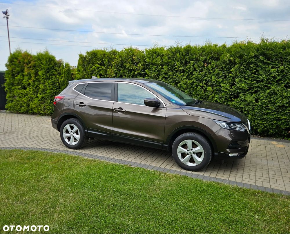 Nissan Qashqai 1.6 dCi Visia S&S - 16