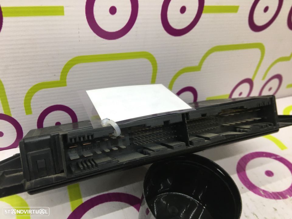 Módulo Controlo de Luzes BMW 118D	2.0 122 Cv de 2007 - Ref: 6135697771901 - NO490021 - 4
