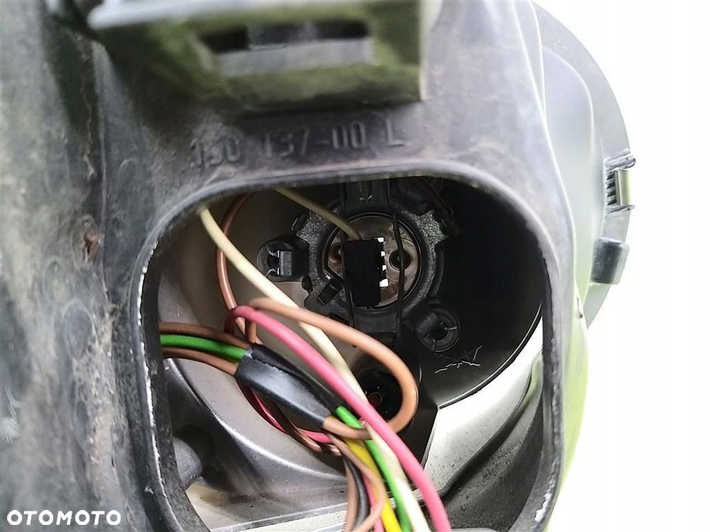 Reflektor lampa przód prawa VW Golf IV 1997-2003 R HELLA - 2