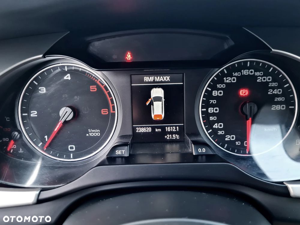 Audi A4 Avant 2.0 TDI DPF S line Sportpaket (plus) - 32