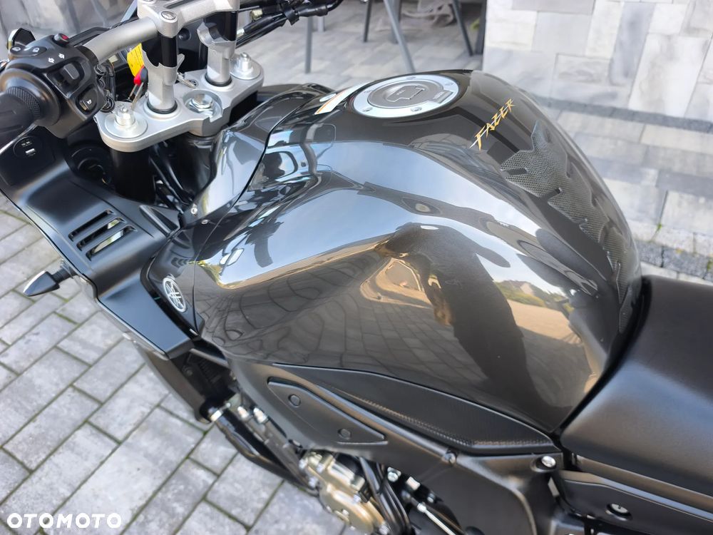 Yamaha FZ - 20