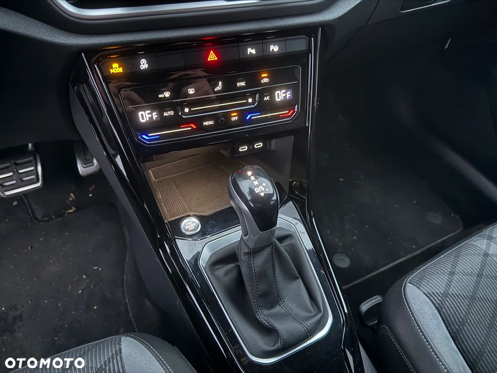 Volkswagen T-Roc 1.5 TSI OPF DSG R-Line - 23