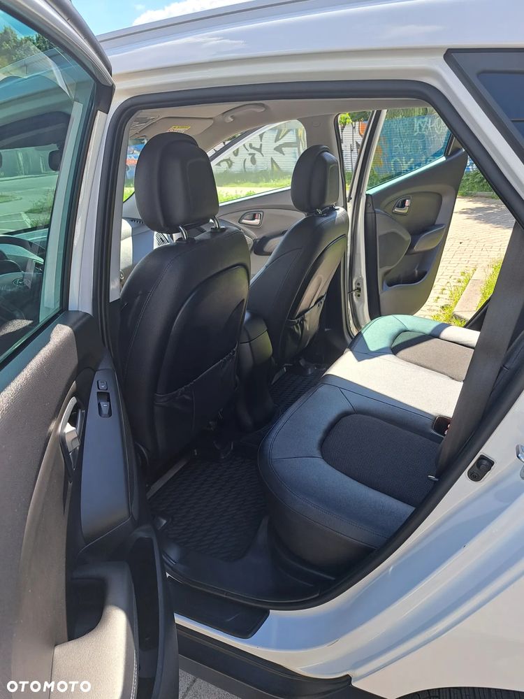 Hyundai ix35 2.0 CRDi Premium 4WD - 17