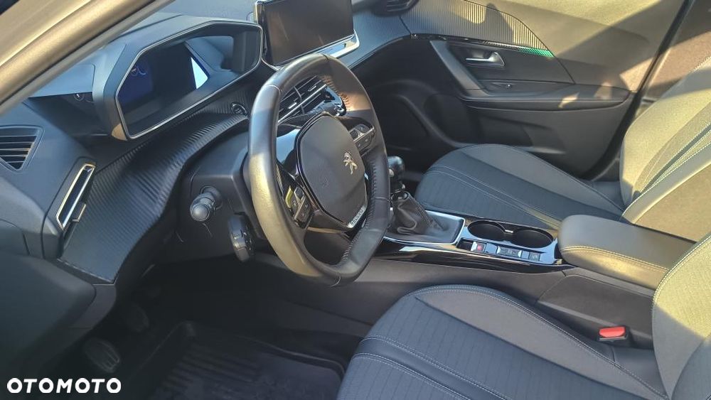 Peugeot 2008 1.2 PureTech Active S&S - 23