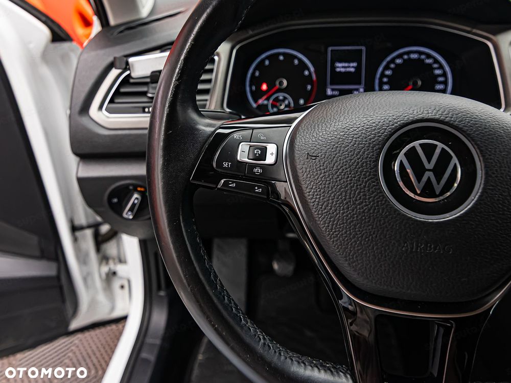 Volkswagen T-Roc - 12