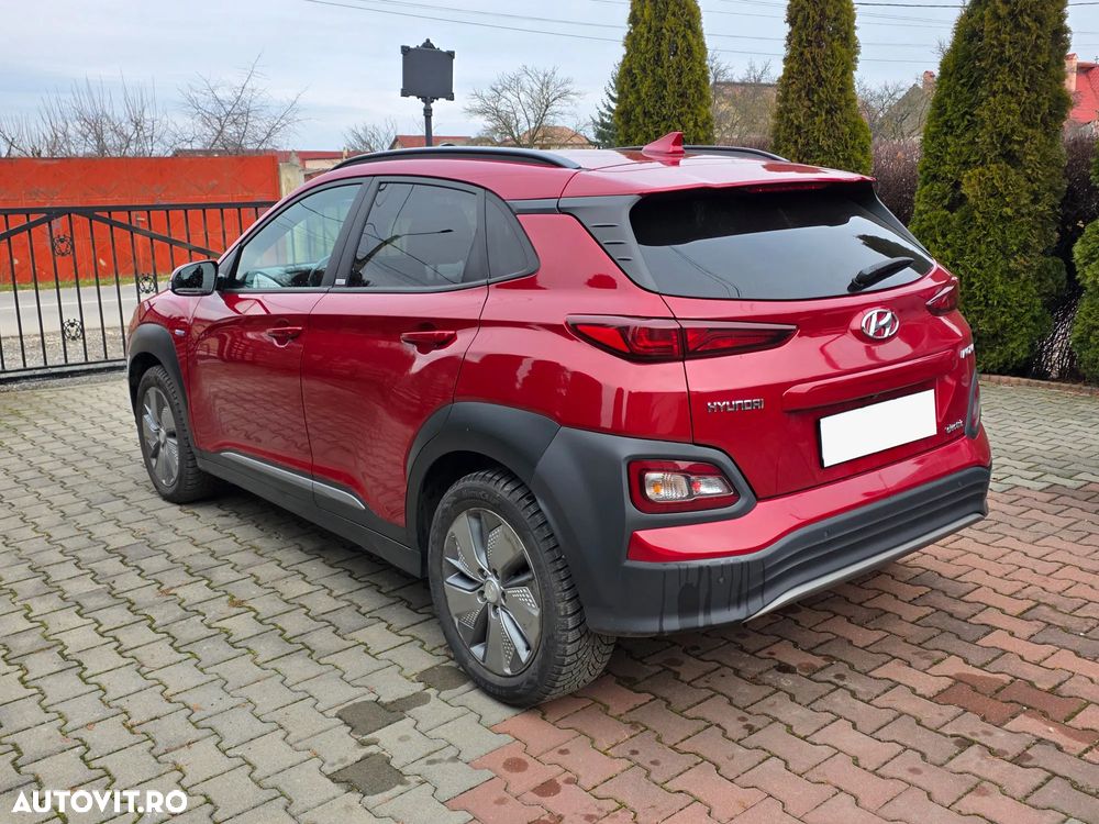 Hyundai KONA - 2