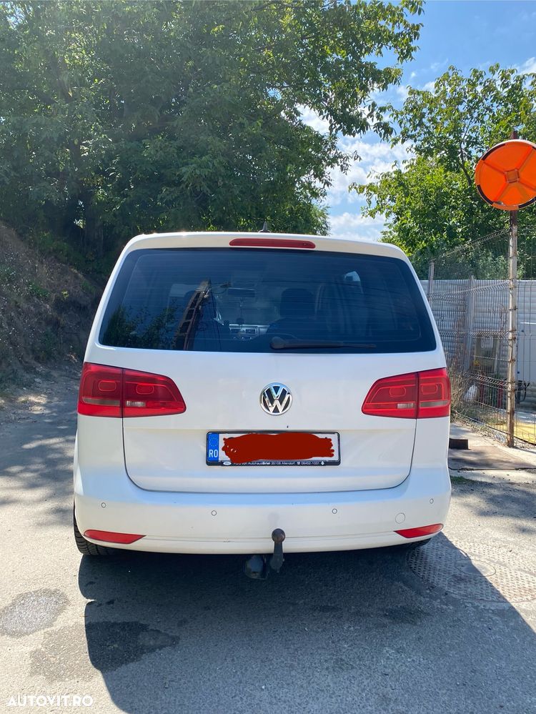 Volkswagen Touran 1.6 TDI Highline - 8