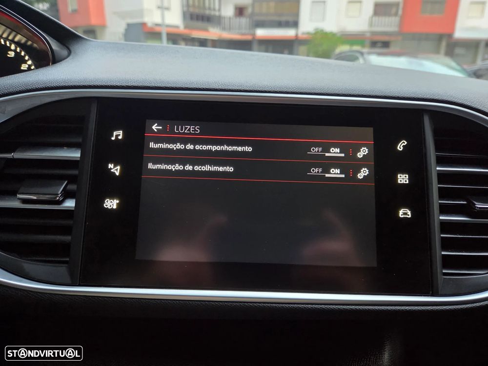 Peugeot 308 PureTech 130 EAT6 Stop & Start GT-Line Edition - 48