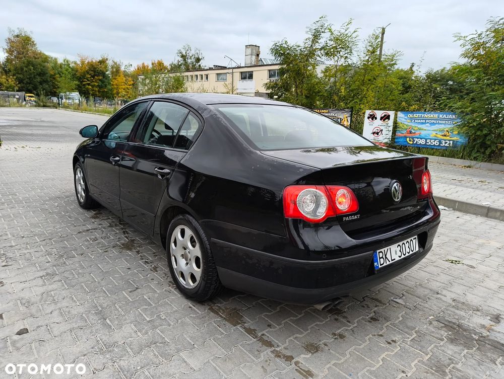 Volkswagen Passat 2.0 TDI DPF BlueMot Comfortline - 10