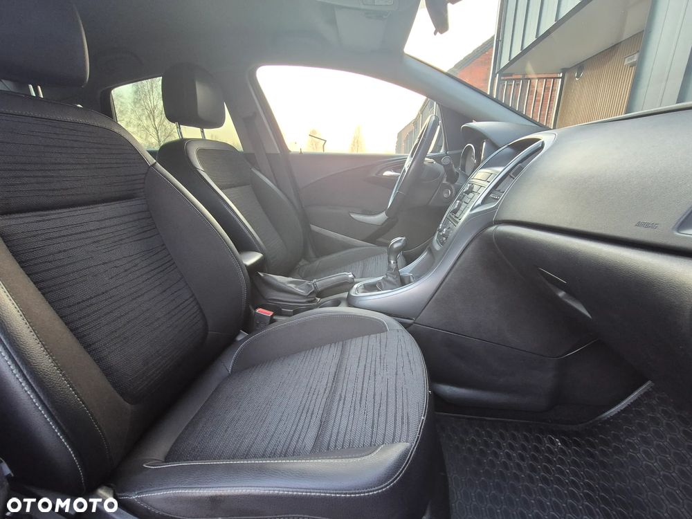 Opel Astra 1.4 T Cosmo EU6 - 7