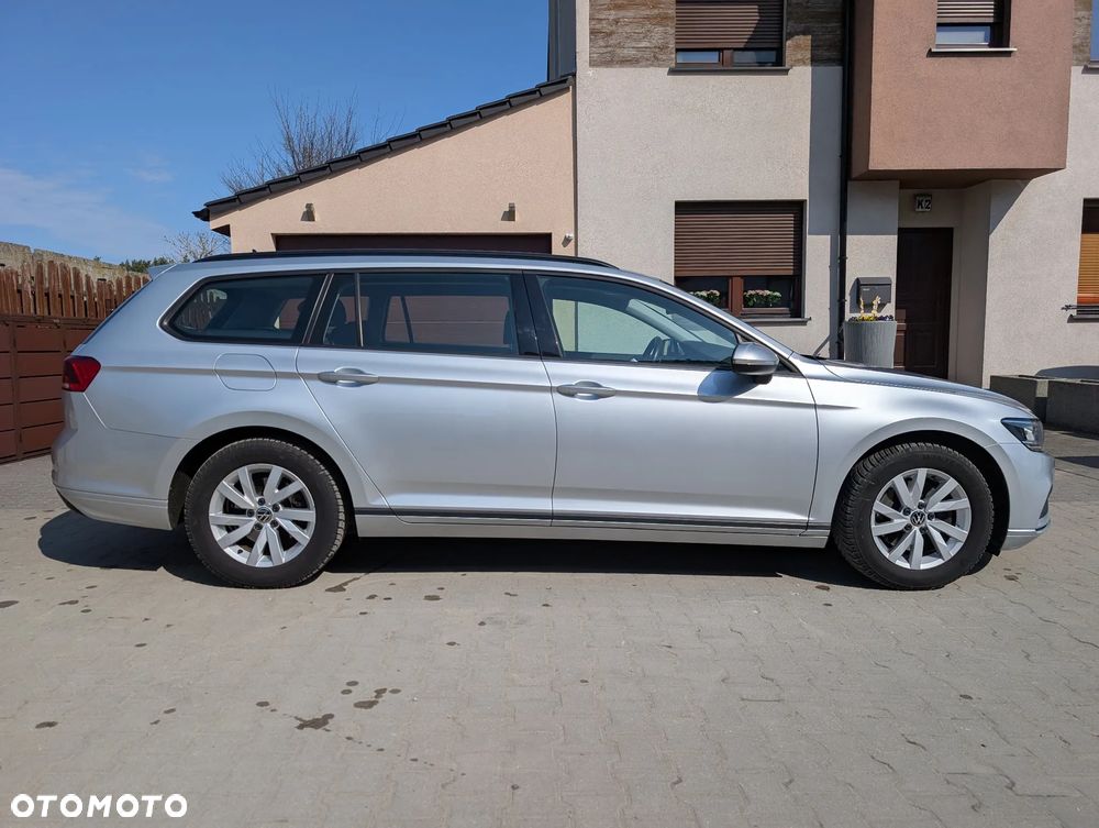 Volkswagen Passat - 4