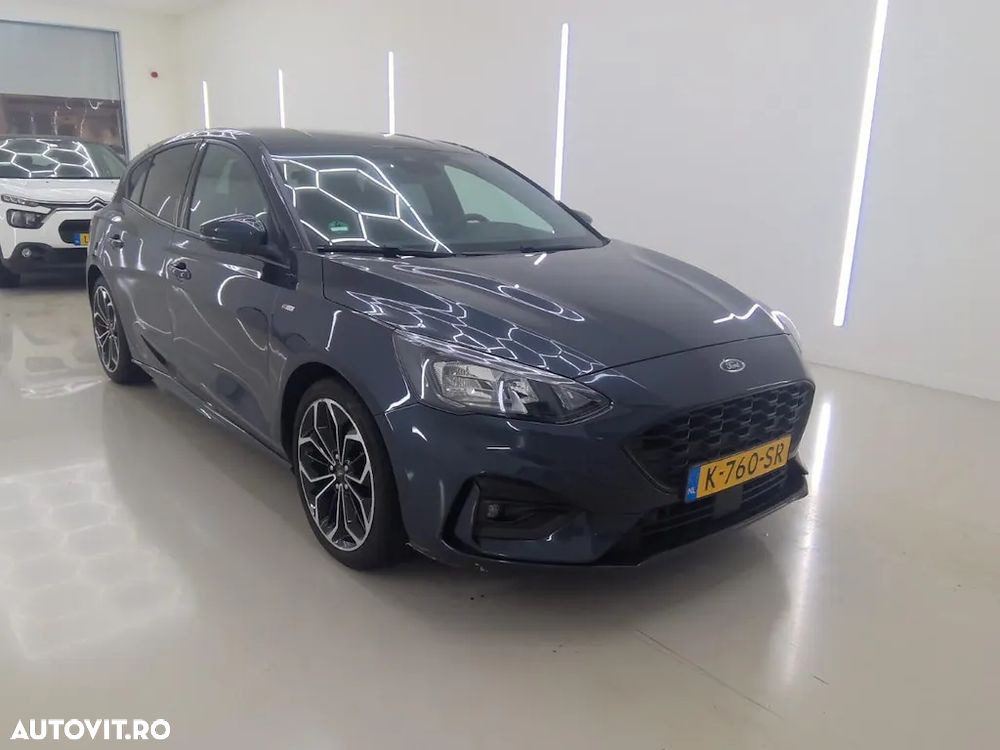 Ford Focus 1.0 EcoBoost Start-Stopp-System ST-LINE X - 2