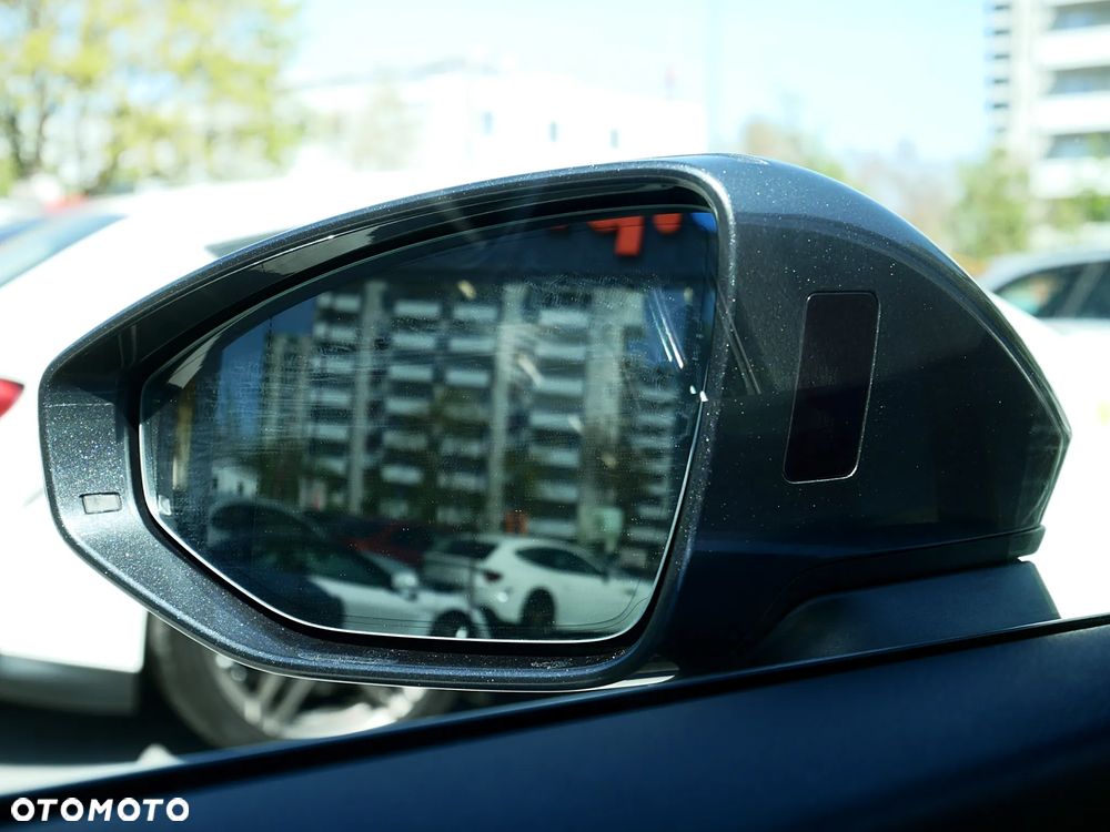 Audi A6 Avant 40 TDI quattro S tronic - 16