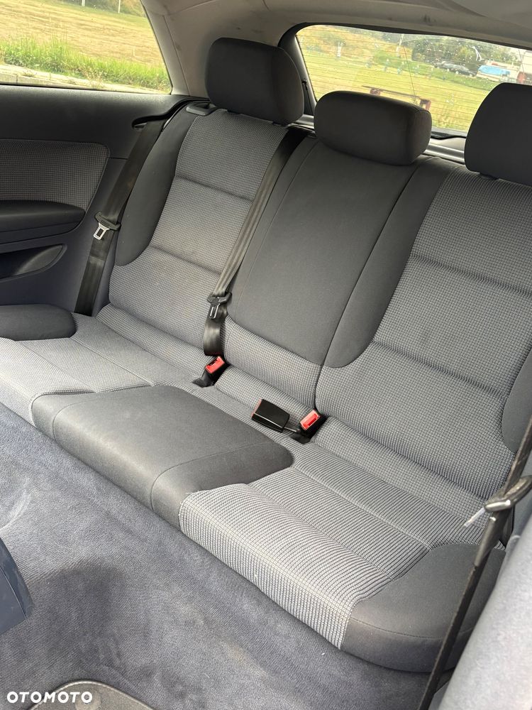 Audi A3 3-drzwiowe 1.6 FSI Ambiente - 5