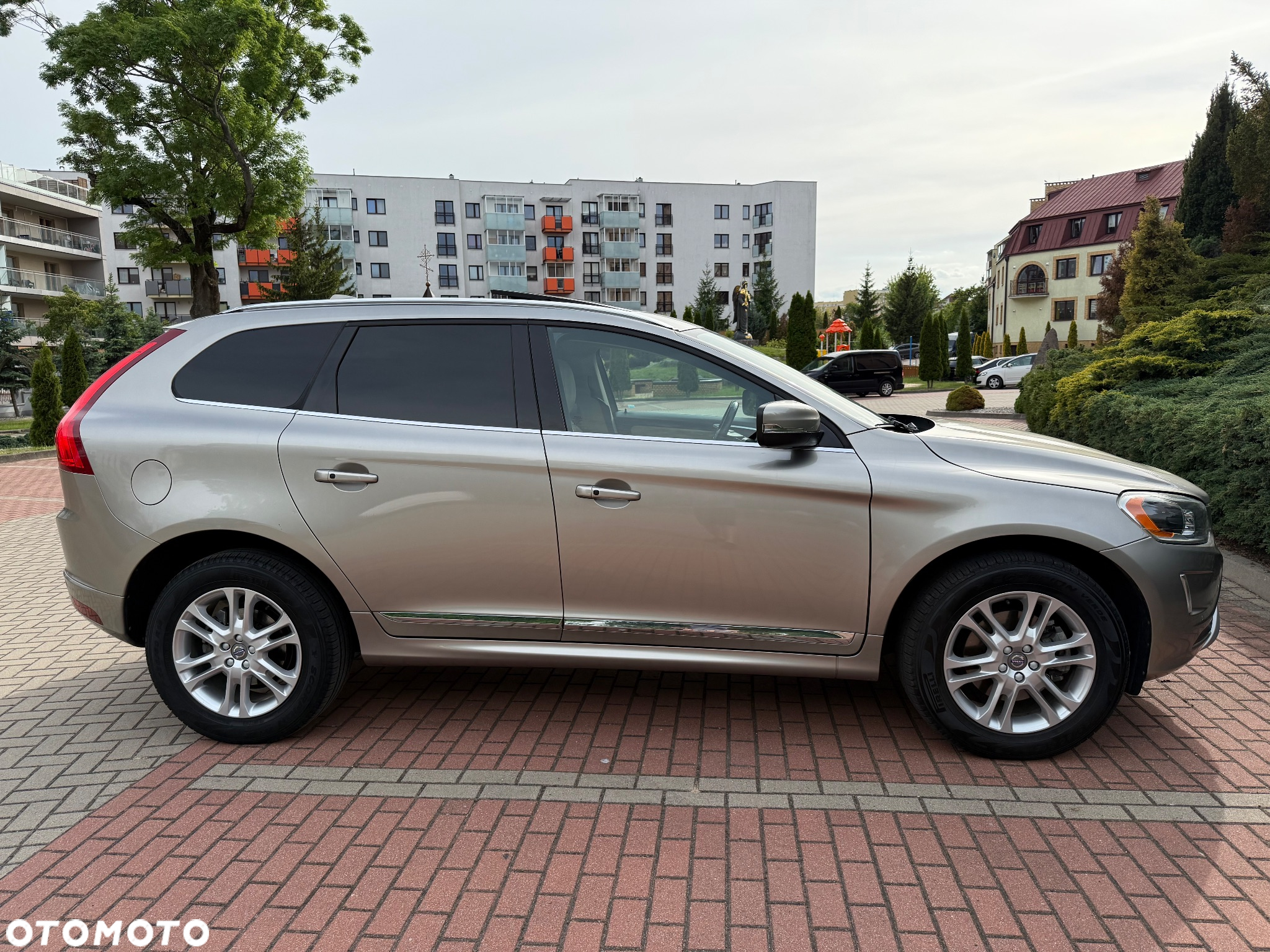 Volvo XC 60 T5 Drive-E Momentum - 6
