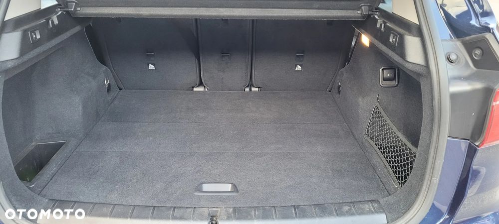 BMW X1 sDrive18d xLine - 27