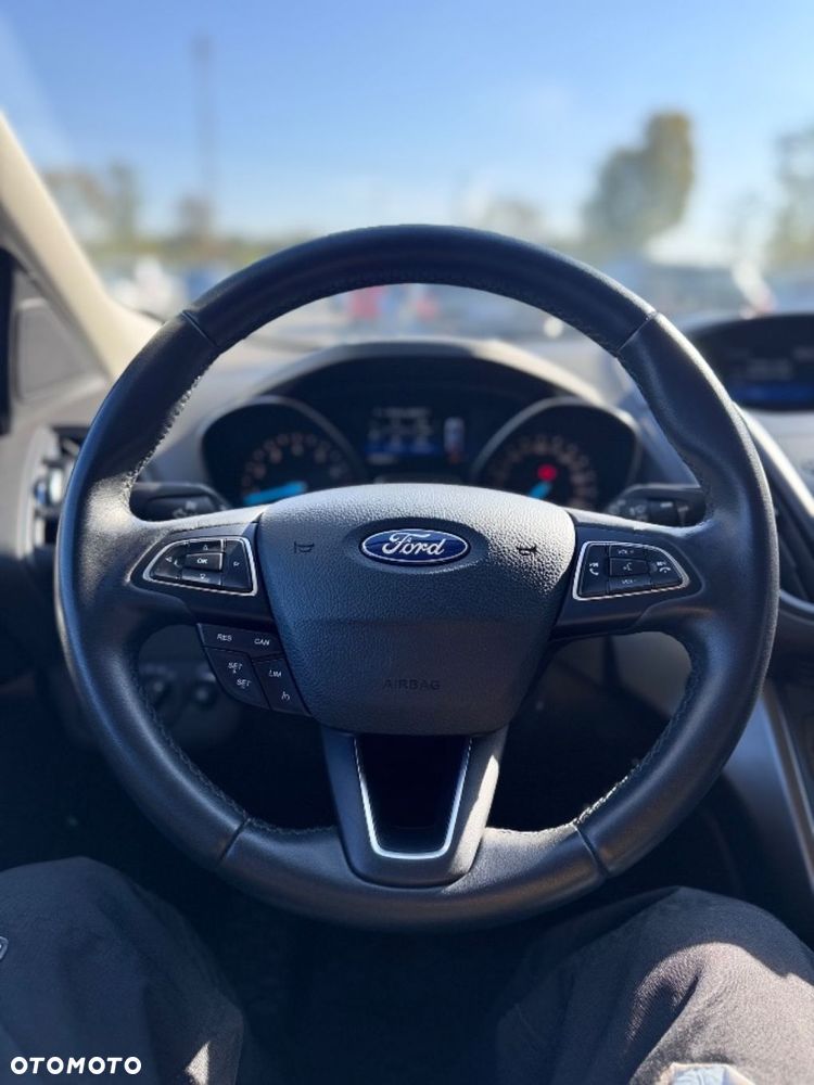 Ford Kuga - 21
