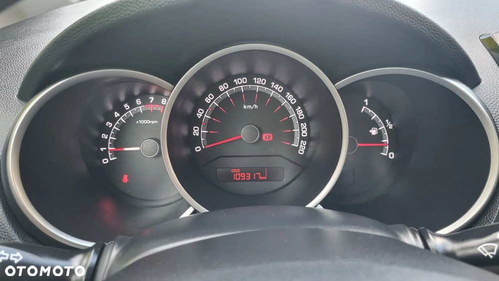 Kia Venga 1.4 CVVT Business Line - 22
