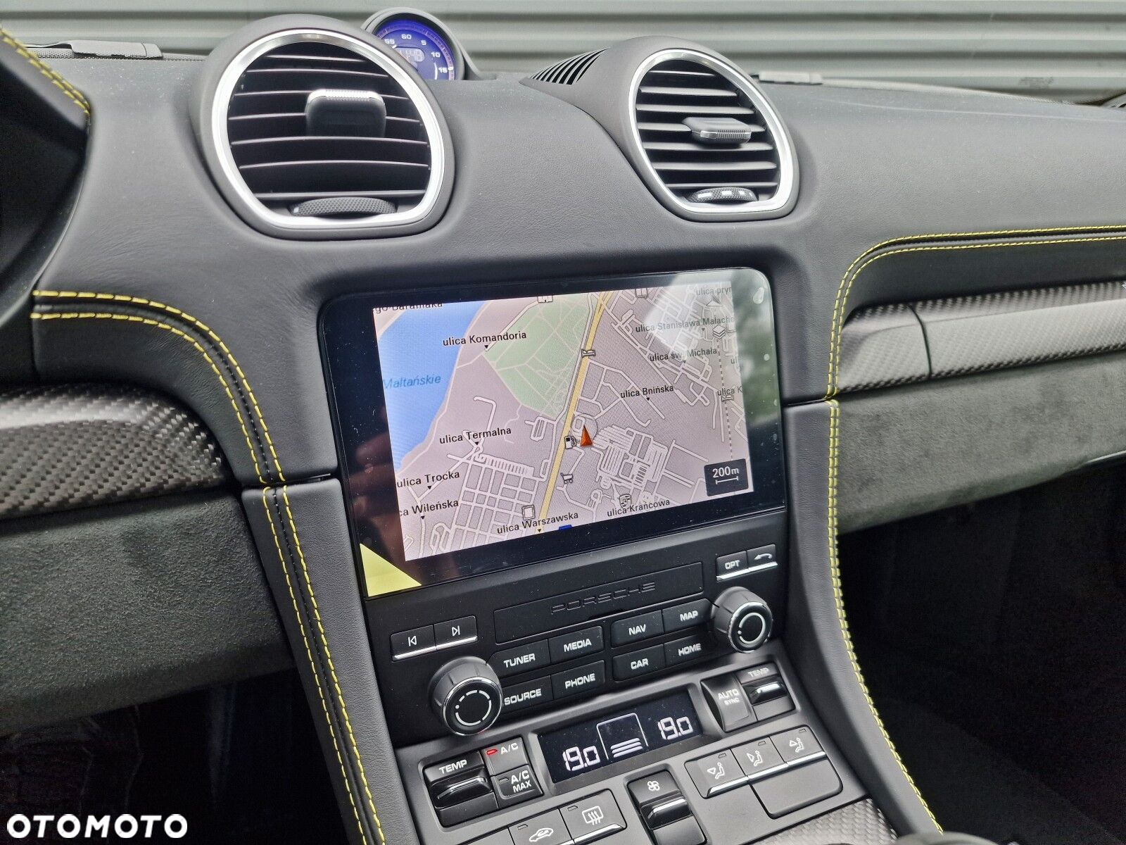 Porsche 718 Cayman - 14