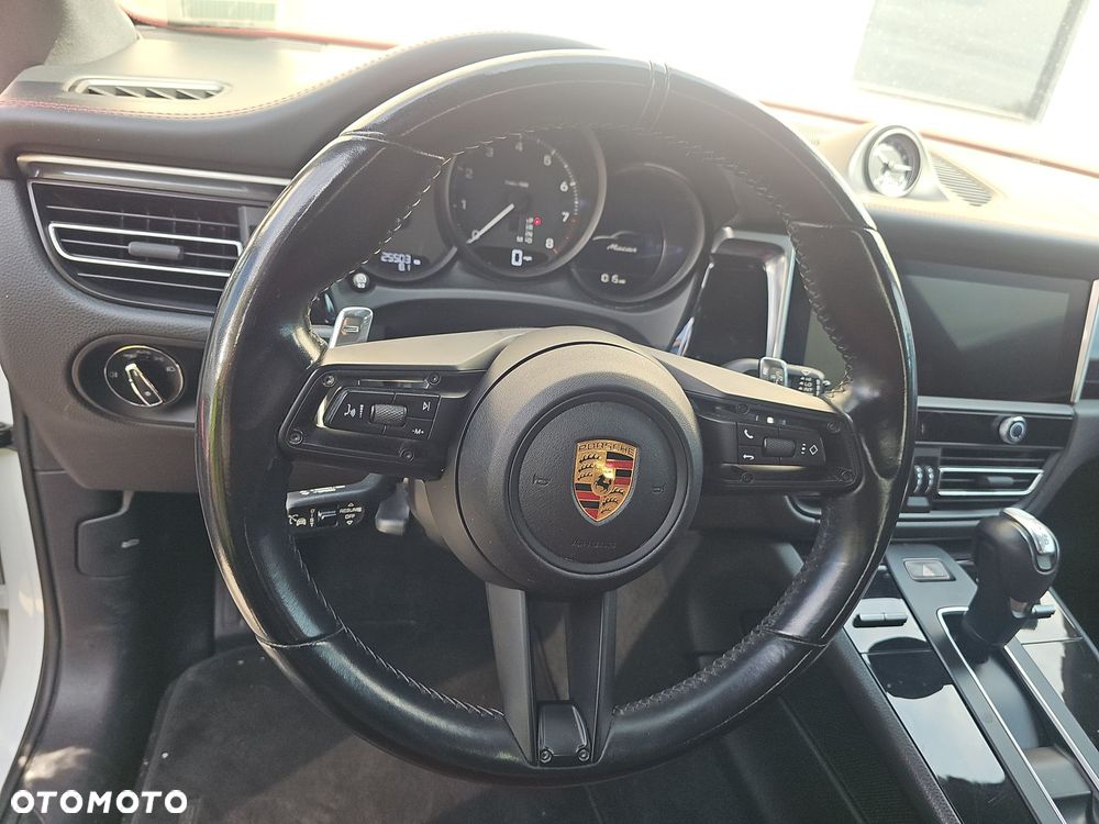 Porsche Macan - 8