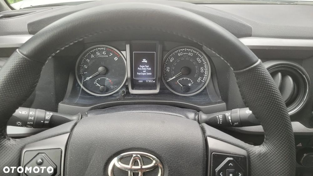 Toyota Tacoma - 8