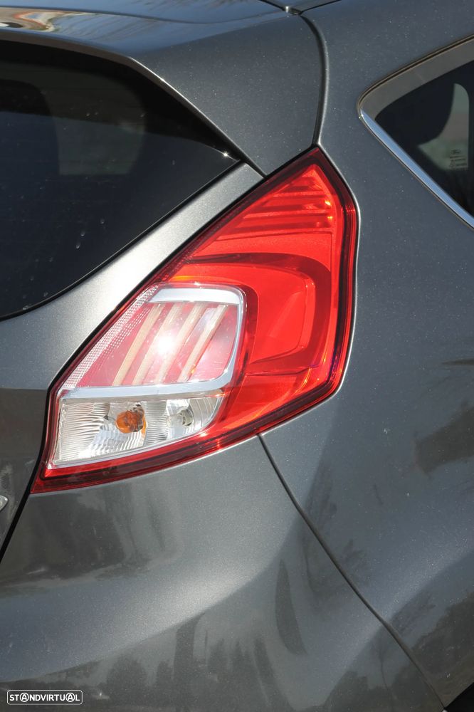 Ford Fiesta 1.5 TDCi Titanium - 13