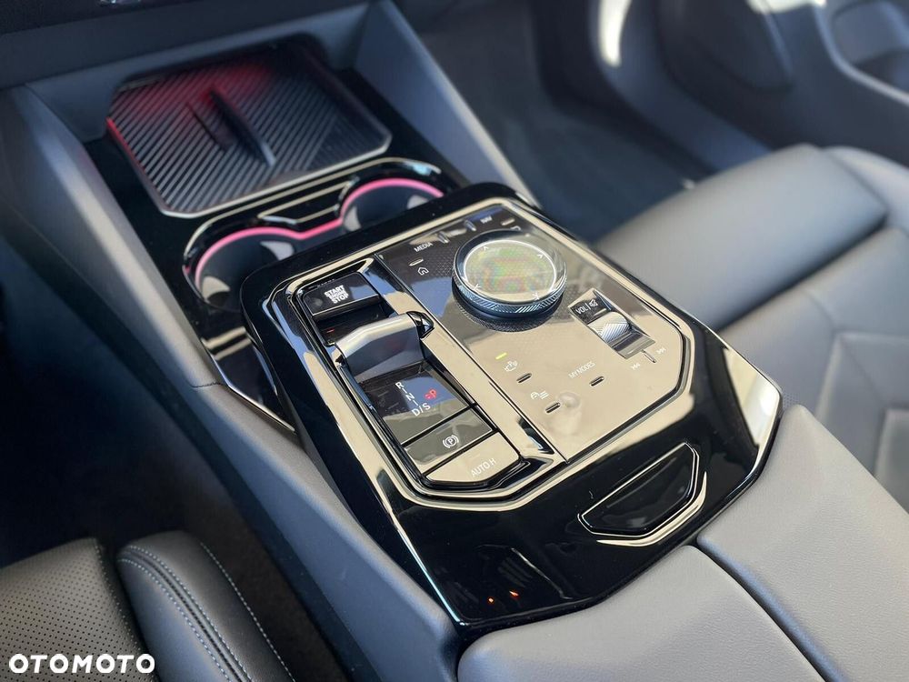 BMW Seria 5 - 24