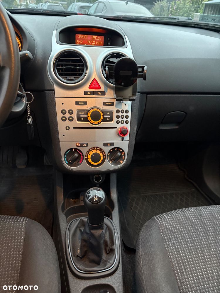 Opel Corsa 1.2 16V Essentia - 8