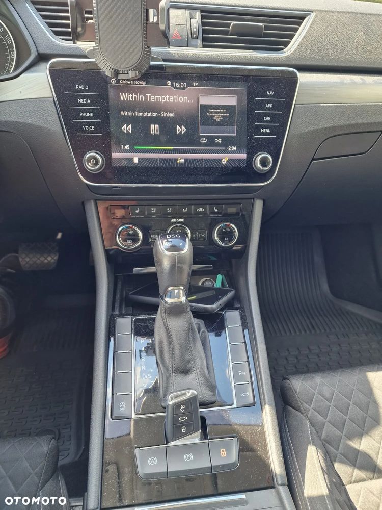 Skoda Superb 2.0 TDI DSG Ambition - 6