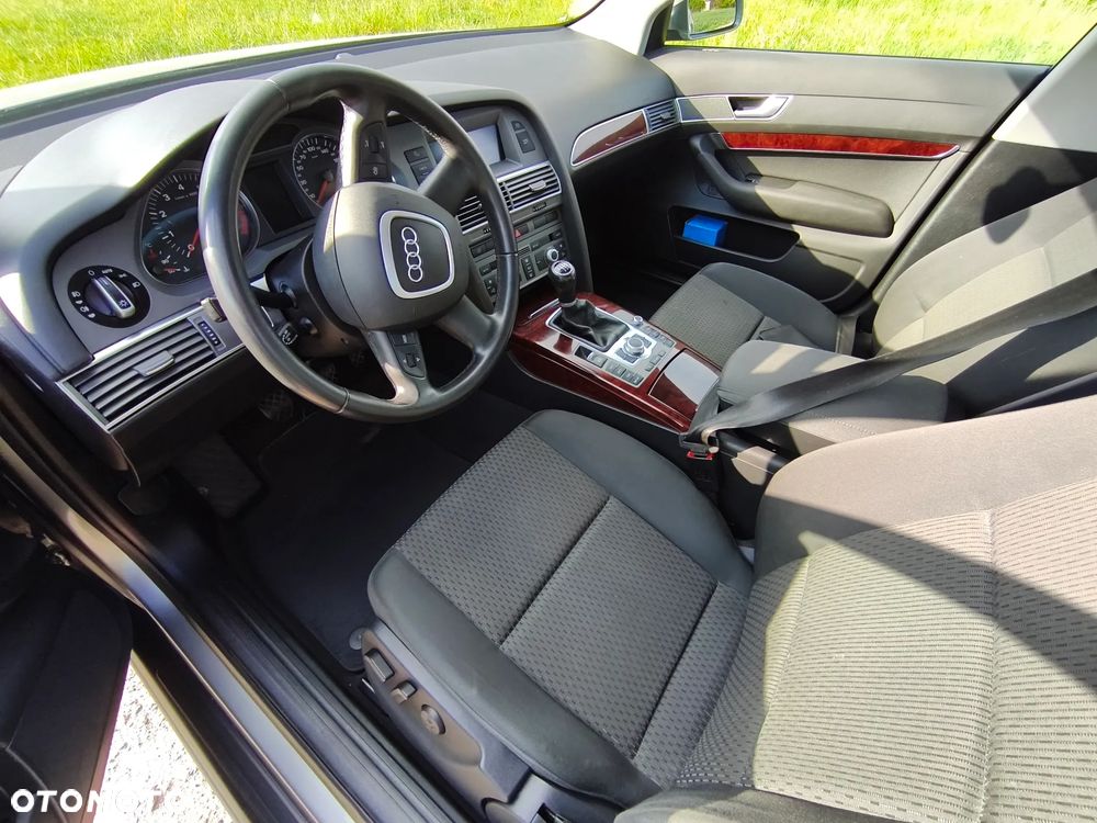Audi A6 Limousine 2.4 - 7