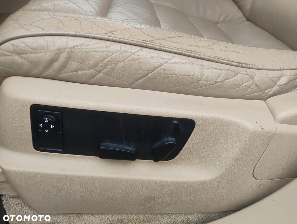 Volkswagen Touareg 3.2 V6 Automatik - 22