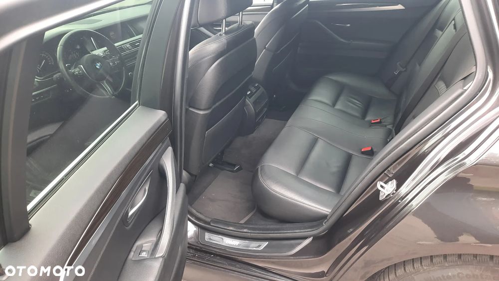 BMW Seria 5 530d xDrive - 16