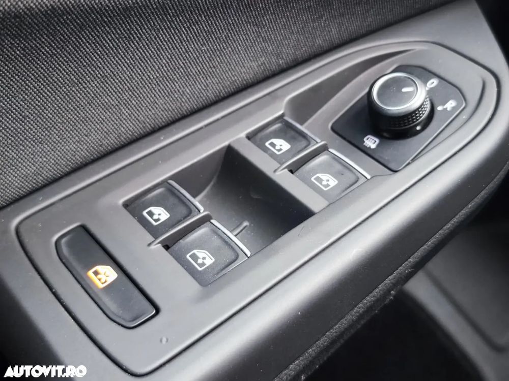 Volkswagen Golf 1.0 TSI Life - 25