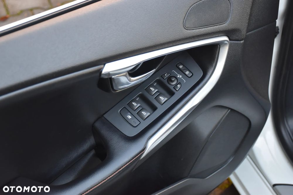 Volvo V40 D2 Drive-E Ocean Race - 20