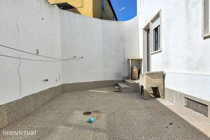 T2 para alugar em Porto Salvo - Grande imagem: 3/10